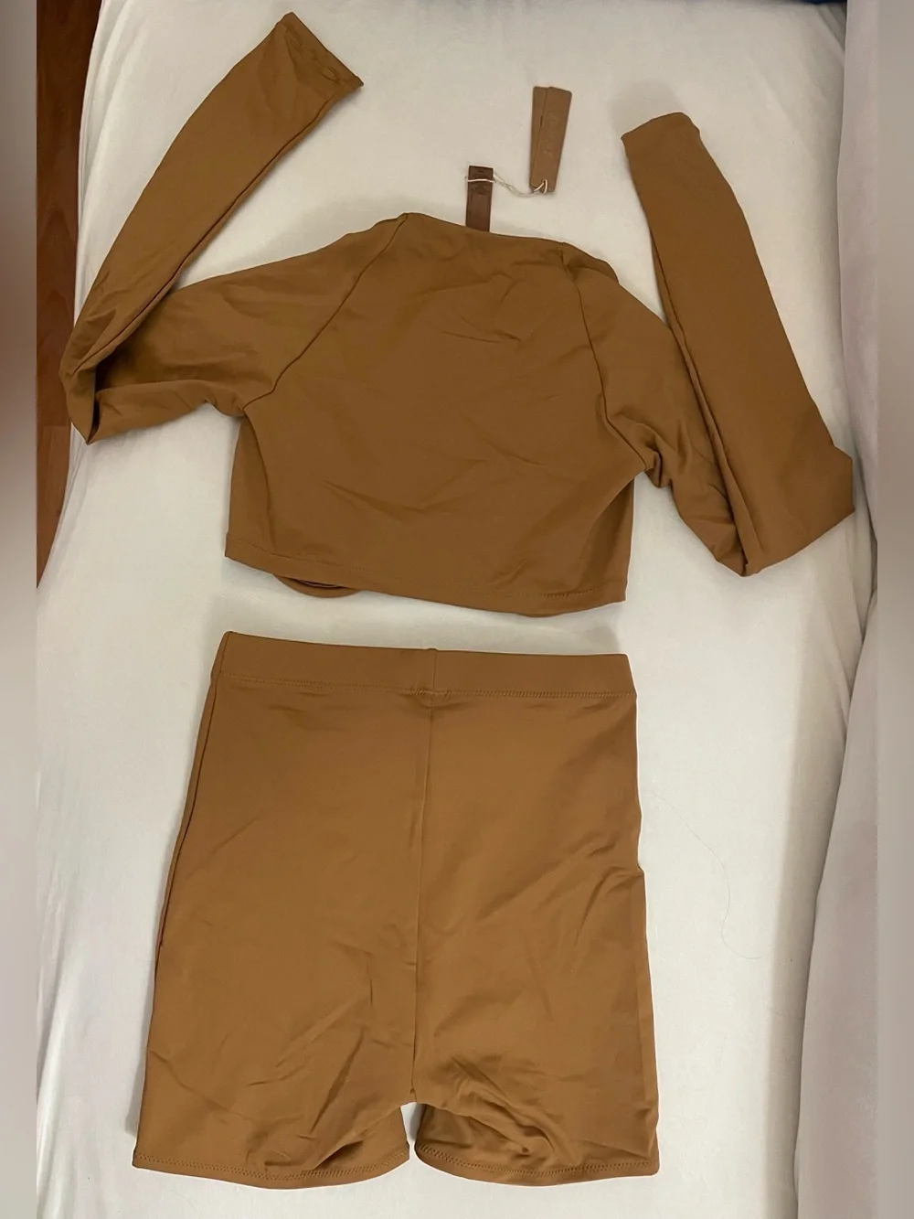 Skims 2PC NWT Swim long sleeve underwire swim Top & Shorts Size XXS Almond